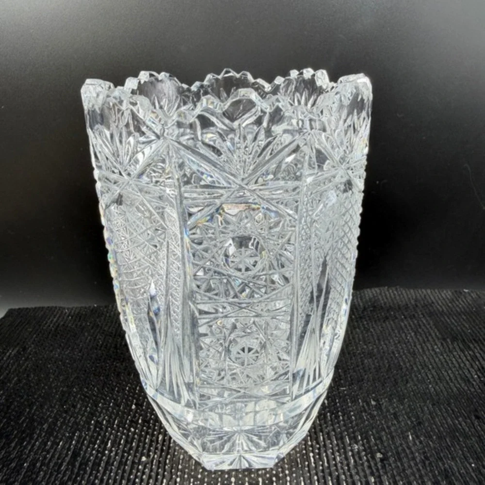 Vintage Cut Crystal Vase 5 Inch Sawtooth Rim Starburst Diamond Pattern Clear‎